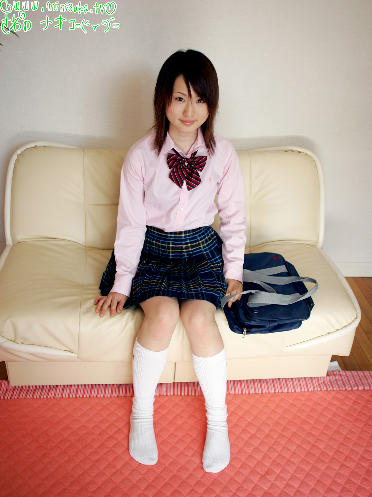 Naoko Okano (1)[ Minisuka.tv ]Naoko Sawano, female high school student in active service